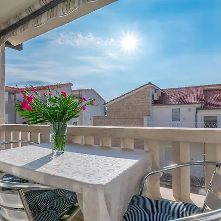 Apartament Tonko *